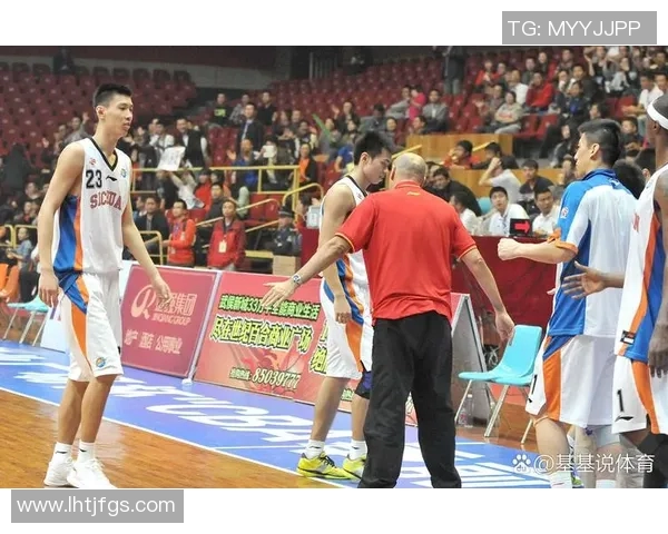 中国男篮与英国队精彩对决录像回放全程分析与精彩瞬间分享